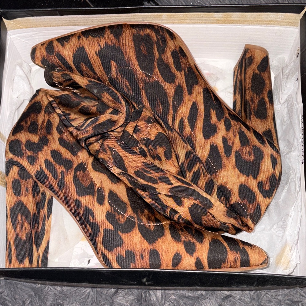 Leopard Print Pointed-Toe High Heel Booties - Brown